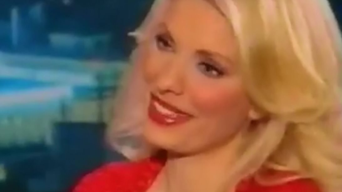 Time Machine: Όταν η Μενεγάκη συνάντησε τον Χατζηνικολάου on camera