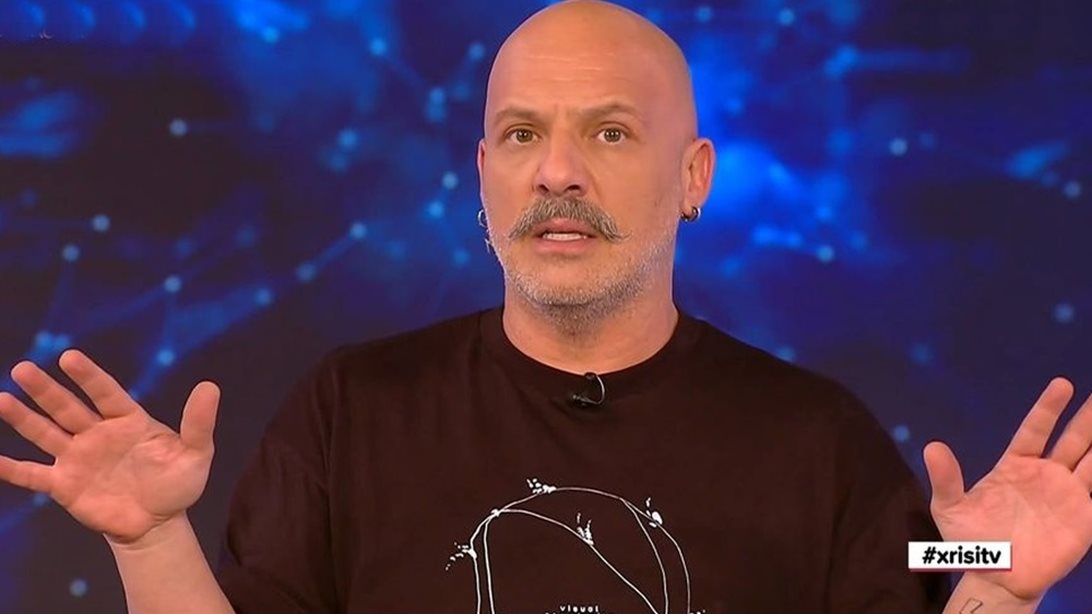 Νίκος Μουτσινάς: "Μην στέλνετε τον κόσμο! Σας παρακαλώ, δεν μ' αρέσει να με γράφουν!