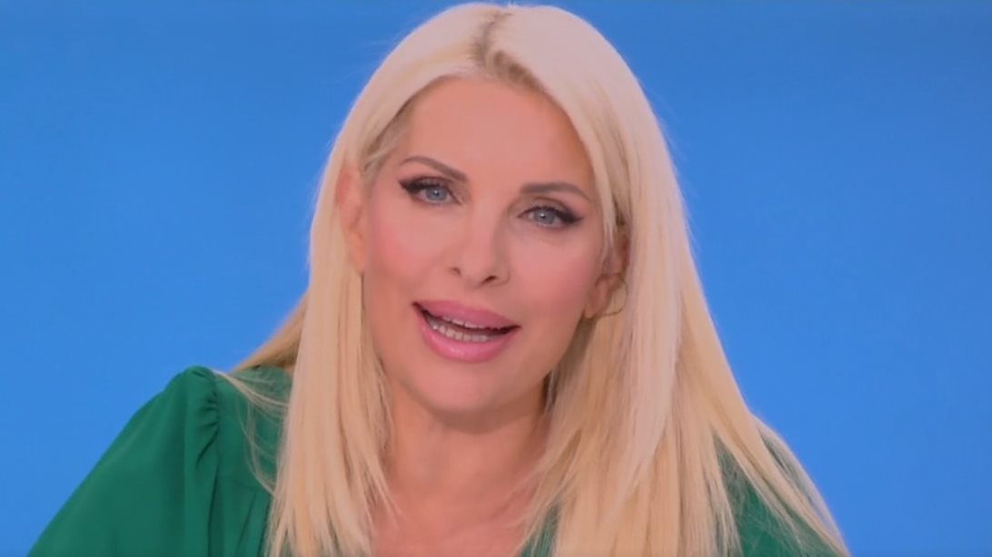 Η Ελένη Μενεγάκη σε ένα on air μήνυμα στους συνεργάτες της