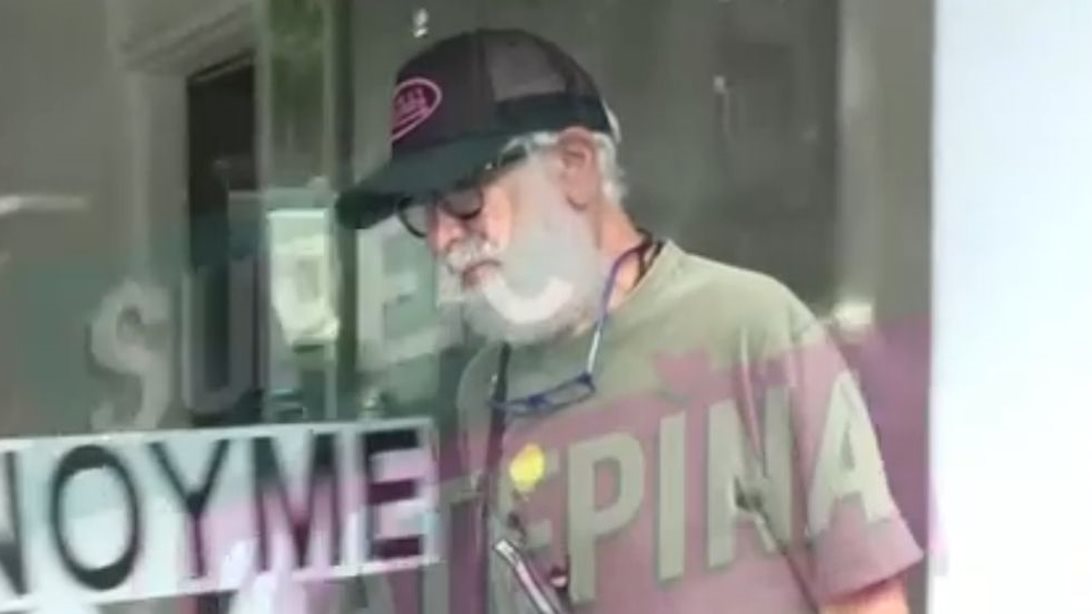 Η αντίδραση του Πέτρου Φιλιππίδη στην ερώτηση για τις καταγγέλουσες - Θα κινηθεί νομικά;