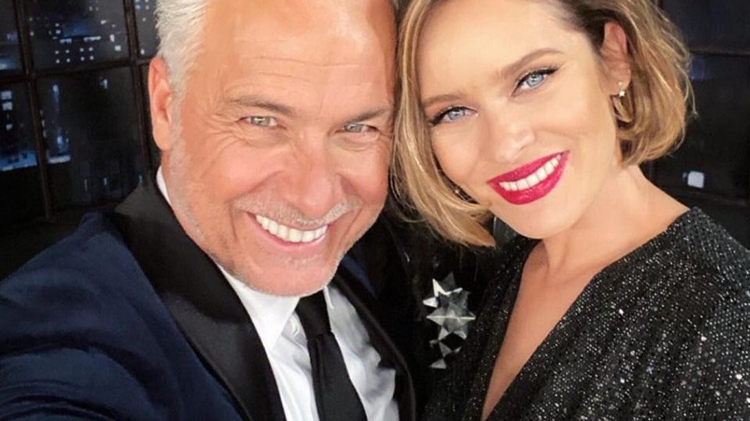 Anita Brand 
: Ποζάρει στον φακό του Χάρη Χριστόπουλου με μικροσκοπικό μπικίνι λίγες ημέρες πριν γίνει μαμά!