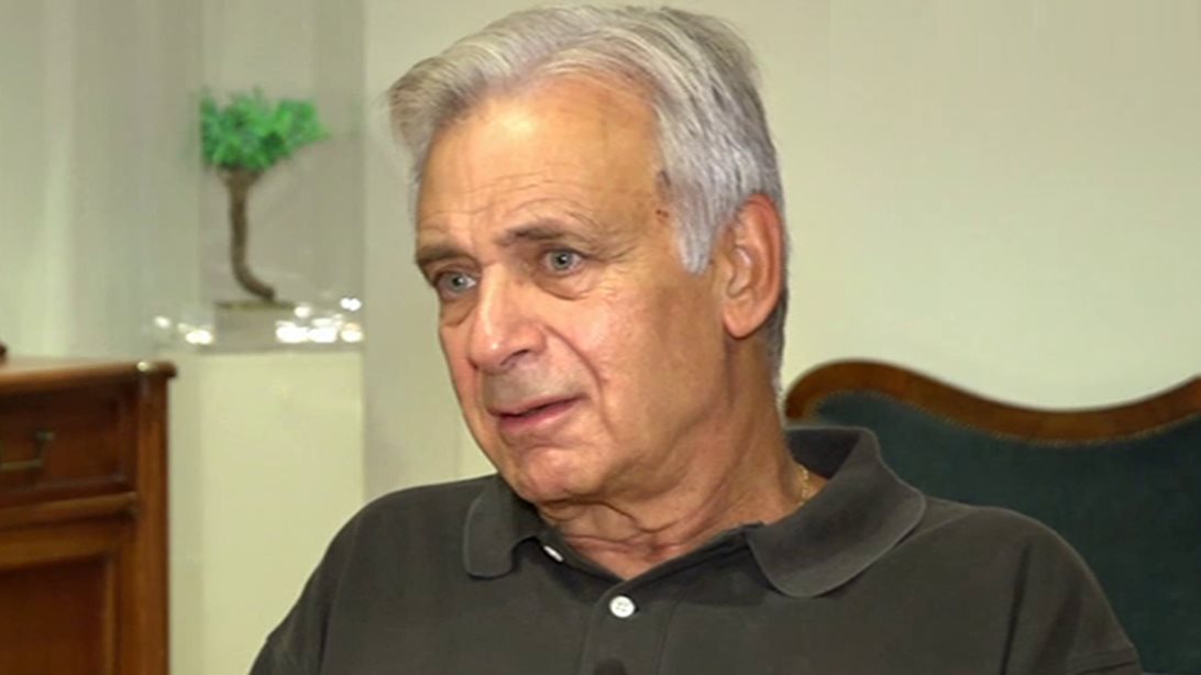 Αλέξανδρος Αντωνόπουλος: Οι αποκαλύψεις για τη γιαγιά του Κατίνα Παξινού, τη δύσκολη σχέση με τον παππού του &amp; τη φοβία του για τον θάνατο