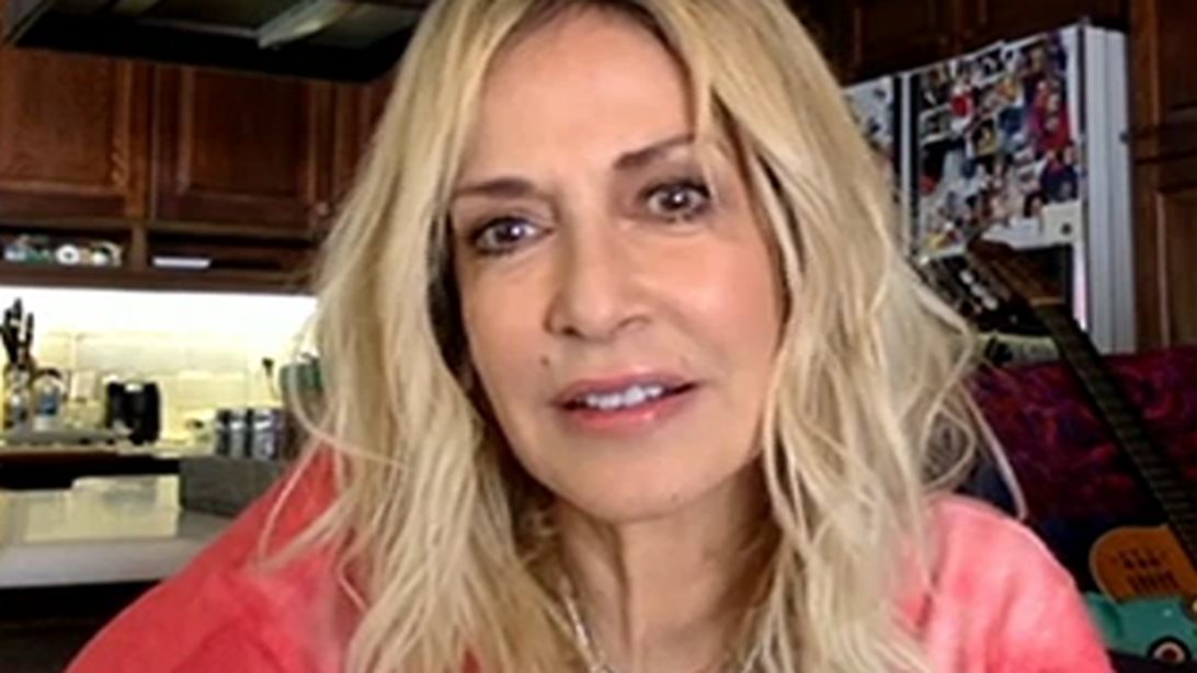 Άννα Βίσση: Η εμφάνιση- έκπληξη στο «Καλό Μεσημεράκι»! Όσα συζήτησε με τον Νίκο Μουτσινά