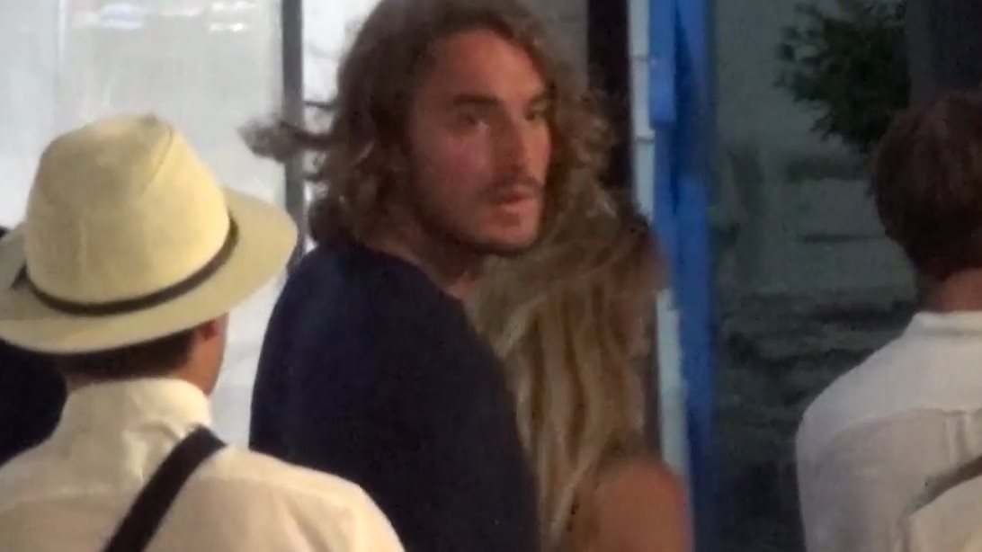 Στέφανος Τσιτσιπάς: Απόδραση στη Μύκονο