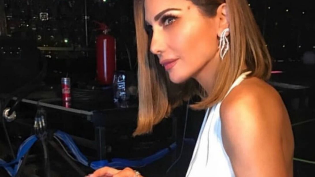 Δέσποινα Βανδή 
: Άλλαξε ξανά τα μαλλιά της! Δείτε το νέο της look