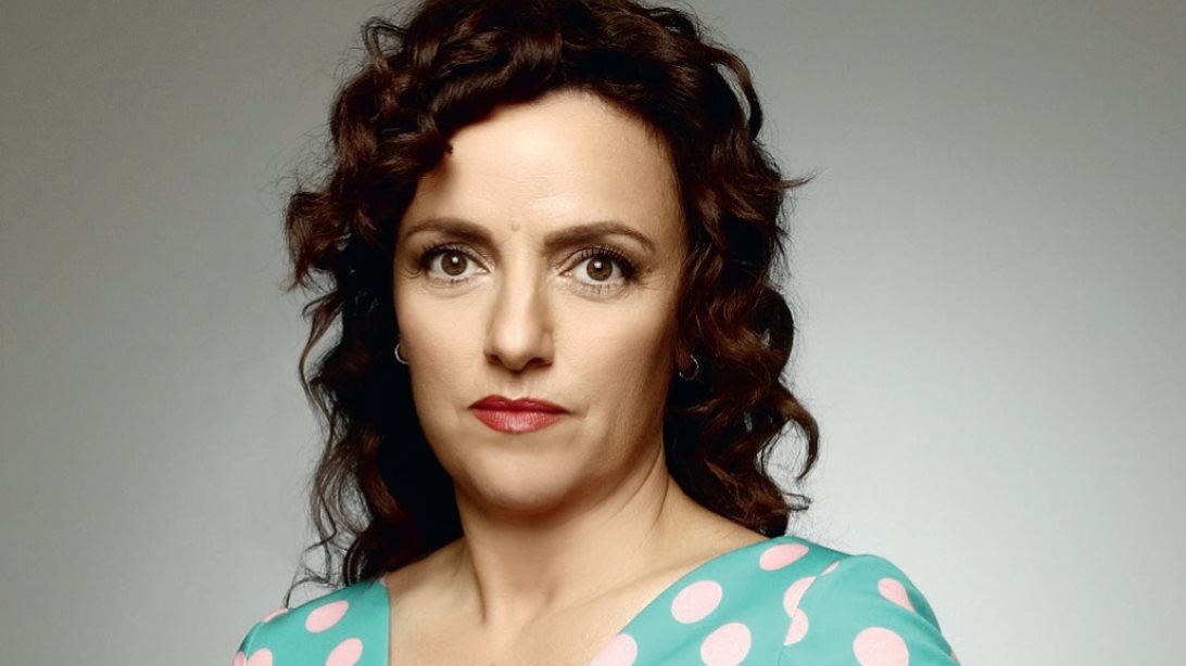 Η Αλίνα Κοτσοβούλου αποκαλύπτει για τον "Σασμό": "Η Άννα και ο Παντελής έχουν τις αντιδράσεις τους στη σχέση του Μανόλη"