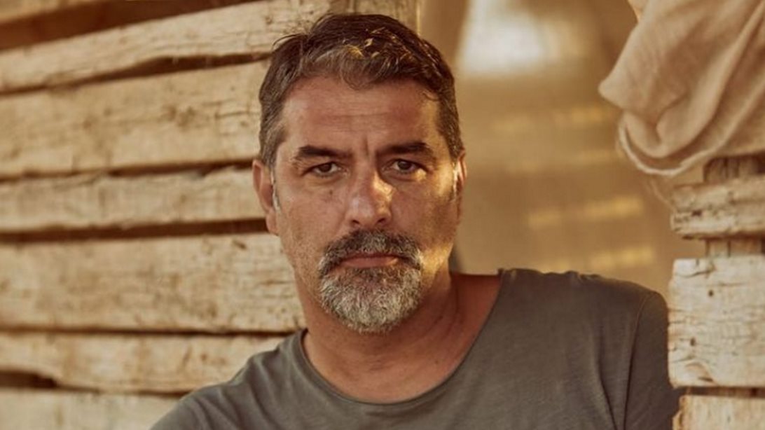 Ο Βασίλης Μπισμπίκης φωτογραφίζει τον γιο του: "Σπλάχνο μου"