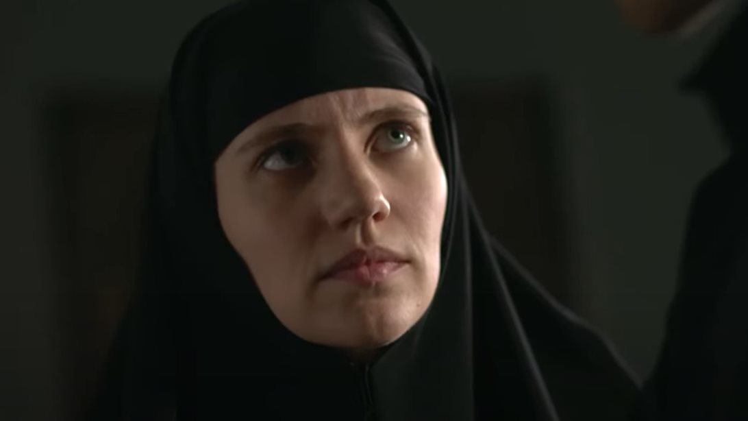 &quot;Μαύρο Ρόδο&quot; | Αυτή είναι η σπουδαία ερμηνεύτρια πίσω από το soundtrack της σειράς σε σύνθεση Γιώργου Θεοφάνους