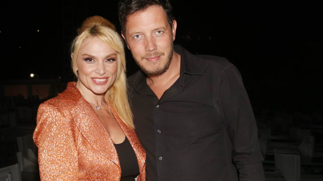 Ο Σπύρος Δημητρίου αρνήθηκε να απαντήσει για το διαζύγιο την Ελεωνόρα Ζουγανέλη - Η αντίδραση on camera