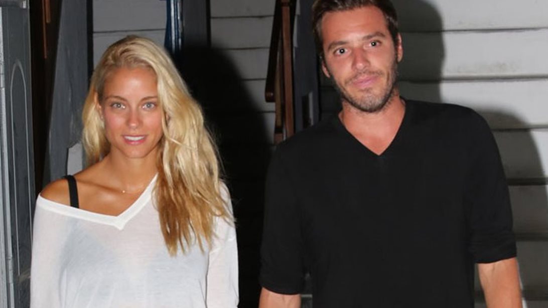 Δούκισσα Νομικού - Δημήτρης Θεοδωρίδης: Η ιδιαίτερη αναγγελία του γάμου τους