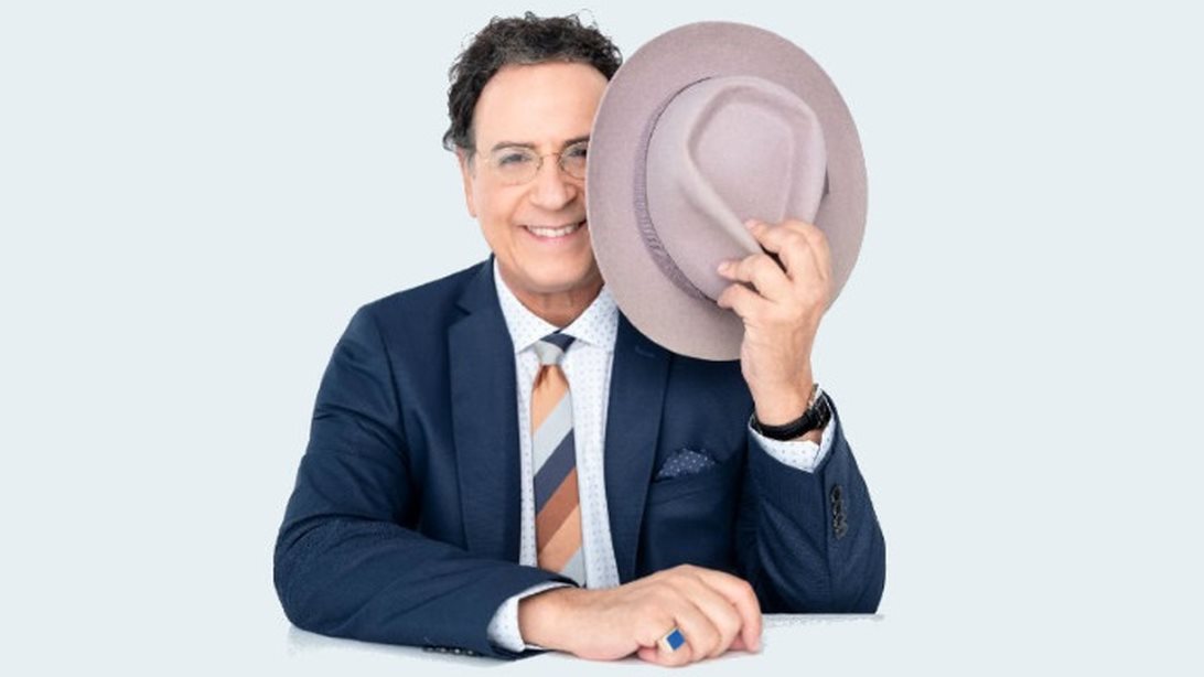 Ο Χάρης Ρώμας ανακοίνωσε το τέλος των γυρισμάτων του &quot;Καφέ της Χαράς&quot;