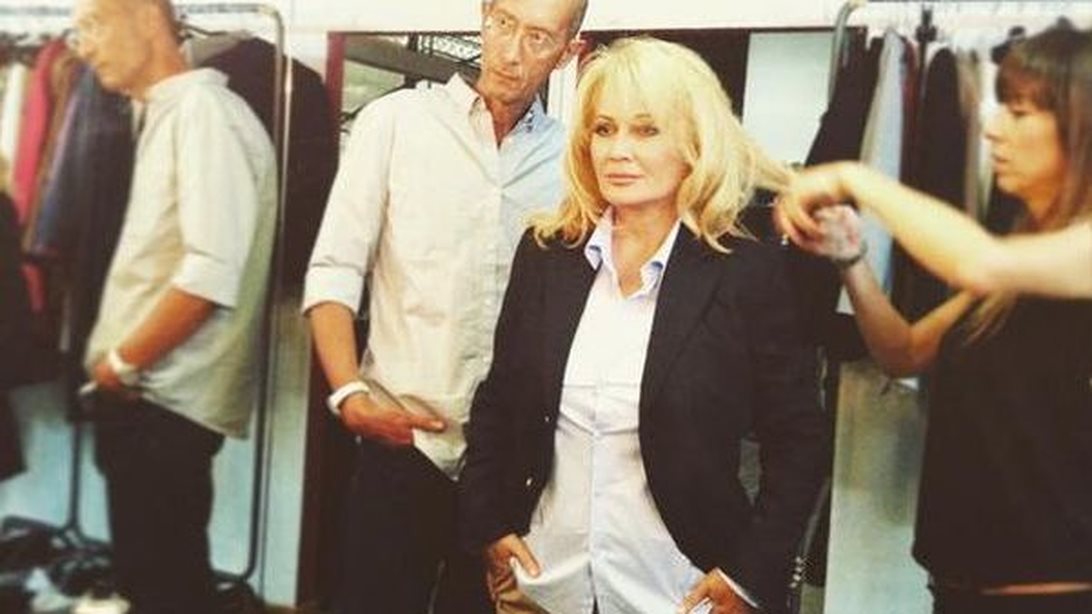 Αγγελική Νικολούλη: Στα παρασκήνια της επίσημης φωτογράφισης για το «Φως στο Τούνελ»