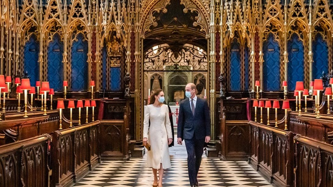 Hollywood Report | William- Kate στο εμβολιαστικό κέντρο &amp; η σπάνια οικογενειακή έξοδος Gigi Hadid - Zayn Malik