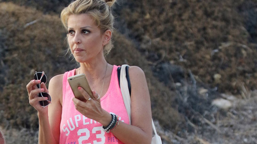 Έλενα Ράπτη: Στη Μύκονο με τον Λούκα Γιώρκα: Φωτογραφίες