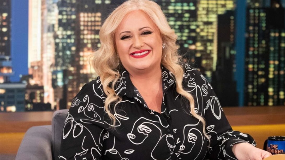 Παρθένα Χοροζίδου: "Ο Αλέξανδρος Ρήγας με έβαζε να φιλάω τους guests γιατί το έβρισκε αστείο, ήθελε να με φέρει σε αμηχανία"