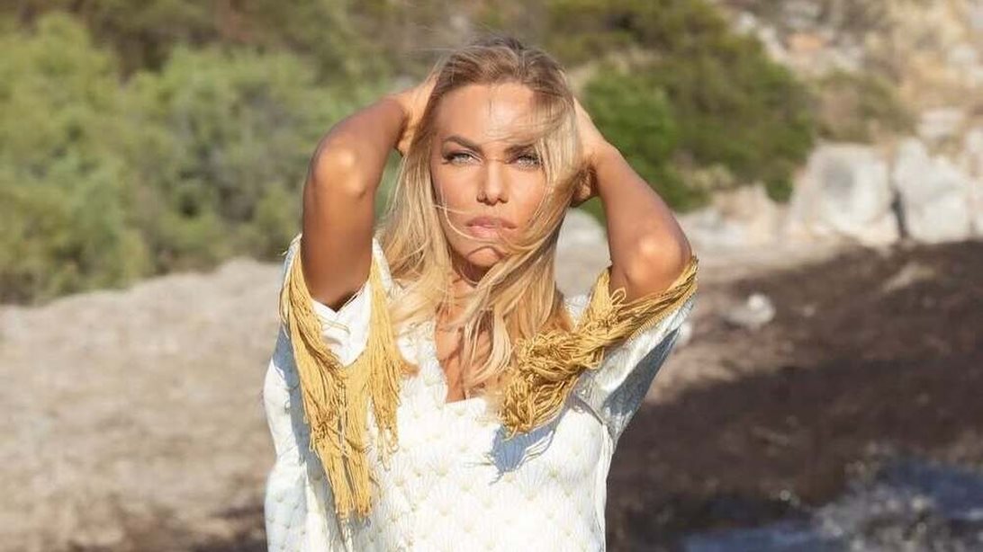 "Η Ιωάννα Μαλέσκου δεν είναι πολύ αγαπημένη μου στην τηλεόραση. Ο Λάμπρος Κωνσταντάρας είναι του γούστου μου"