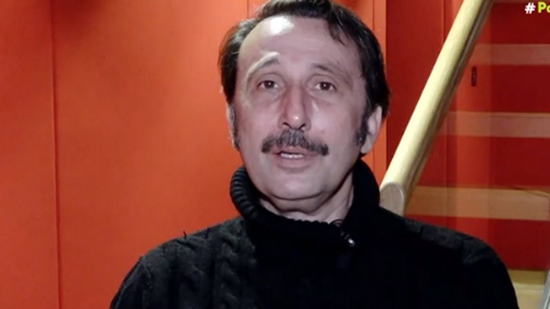 Ρένος Χαραλαμπίδης: &quot;Ήμουν πολύ συγκινημένος όταν διαλύαμε το πλατό που γυρίστηκε το &quot;Κάτι τρέχει με τους δίπλα&quot;&quot;