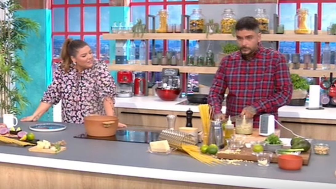 Η ατάκα όλο νόημα της Δανάης Μπάρκα για τον Τίμο Ζαχαράτο: &quot;Είμαστε χαρούμενοι, ενωμένοι και...&quot;