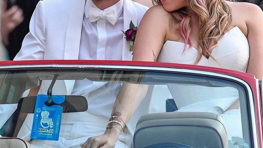 Darren Criss: O star του Glee και του ΑCS μόλις παντρεύτηκε! Δείτε τις φωτογραφίες του γάμου του