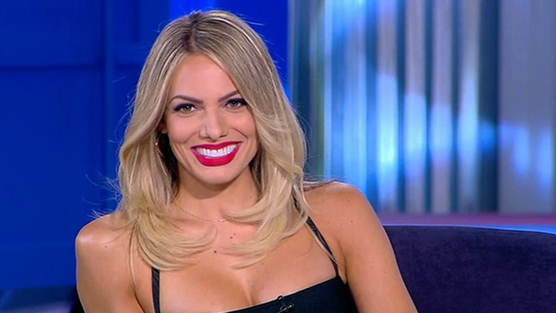 Ιωάννα Μαλέσκου: Επιτέλους στο «Καλό Μεσημεράκι»! Η εντυπωσιακή εμφάνιση και ο απολαυστικός διάλογος με τον Μουτσινά