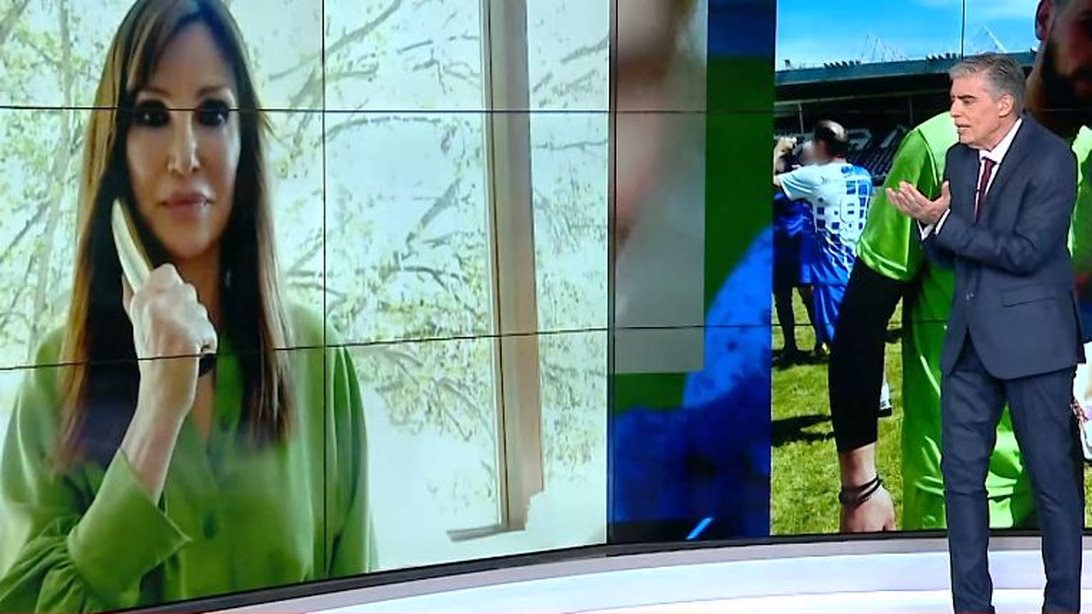 Η Βίκυ Χατζηβασιλείου στο &quot;Live News&quot;: &quot;Ο Μάνος Δασκαλάκης είναι δασκαλεμένος – H Ρούλα Πισπιρίγκου μας γλεντάει&quot;