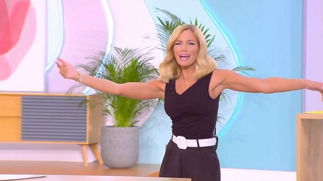 Ο ξέφρενος χορός της Ιωάννας Μαλέσκου... με άρωμα Eurovision!