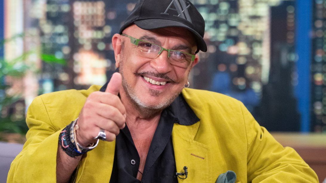 Γιάννης Ζουγανέλης: "Τα gossip δημοσιεύματα δεν με αγγίζουν, με απασχολεί που η κοινωνία μας είναι έτσι"