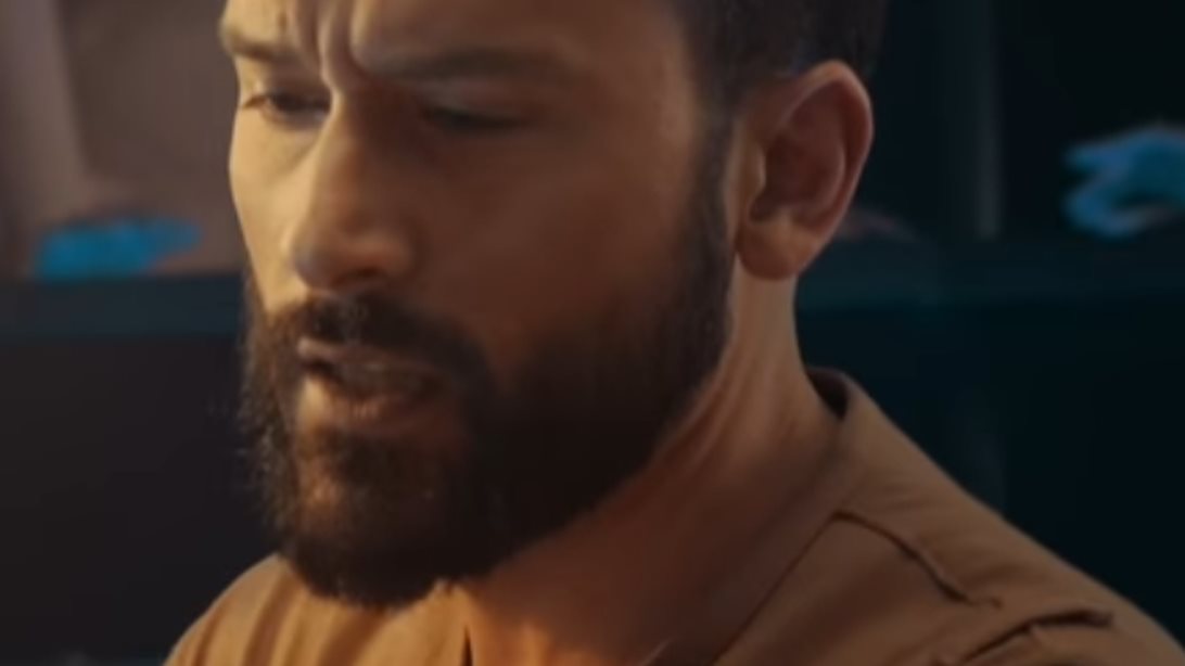 Παναγιώτης Ραφαηλίδης: Επιστρέφει με νέο τραγούδι: Δείτε το νέο του clip με guest star τη Χριστίνα Μουστάκα