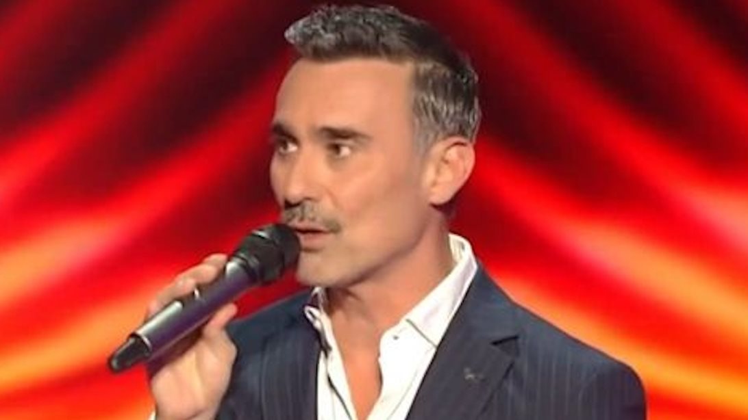 The Voice | Ο Γιώργος Καπουτζίδης ανακοίνωσε αλλαγές εξαιτίας της νοσηλείας της Έλενας Παπαρίζου