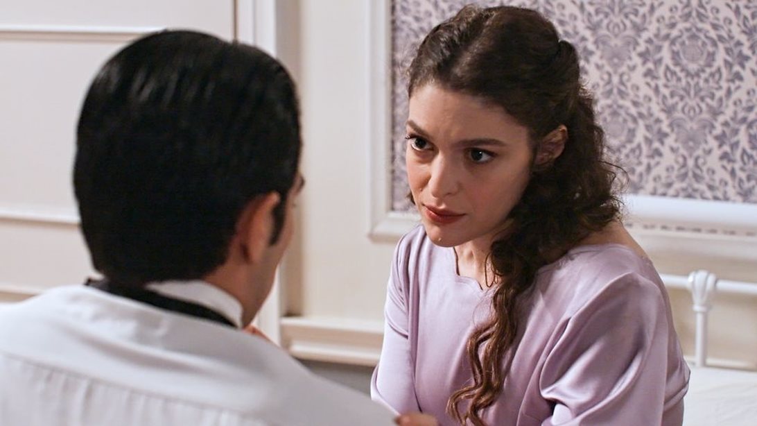 Grand Hotel | Ο Πέτρος παραδίδει τα όπλα, η Κυβέλη σε αδιέξοδο &amp; η Αλίκη... άφαντη!