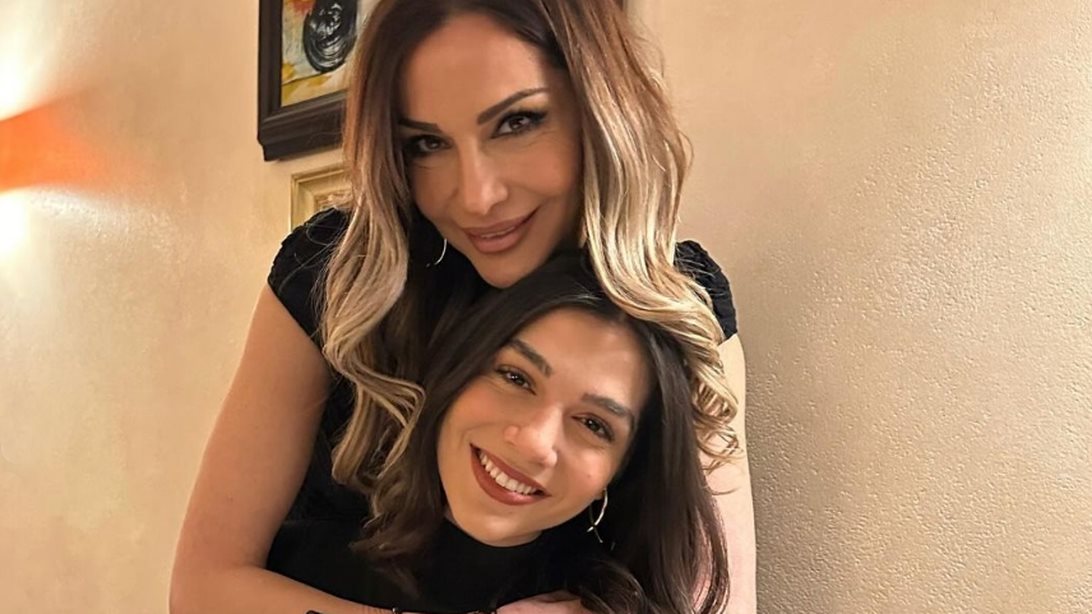 H Μελίνα Νικολαΐδη έγινε 20 ετών! Η τρυφερή ανάρτηση της Δέσποινας Βανδή