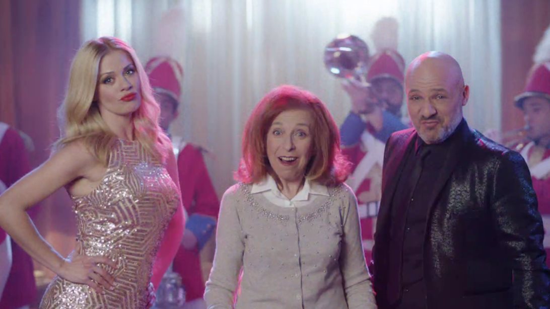 Sunday Live: Το εντυπωσιακό trailer με τη Ζέτα Μακρυπούλια και τον Νίκο Μουτσινά!