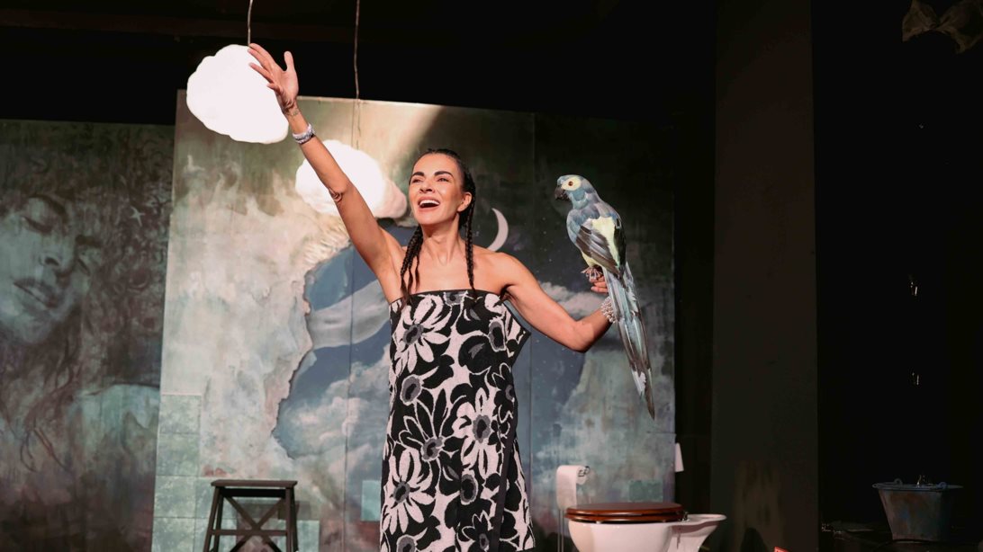 Η &quot;Μ.Α.Ι.Ρ.Ο.Υ.Λ.Α.&quot; για 4 παραστάσεις  στη Θεσσαλονίκη