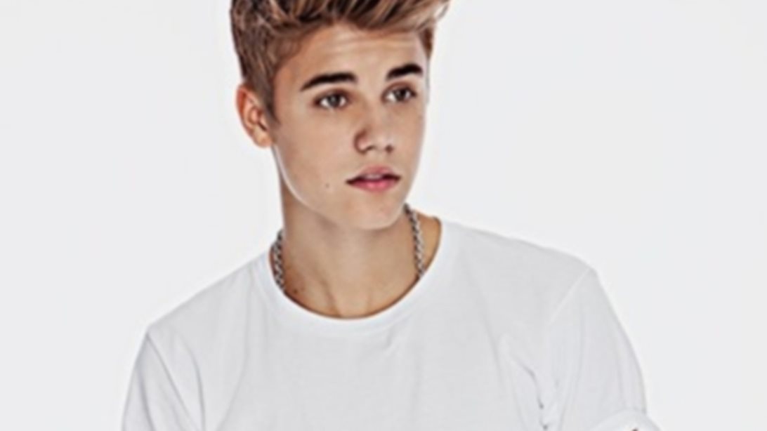 Justin Bieber: Δηλώνει απολύτως φυσιολογικός και παρακαλεί του paparazzi να μην του φωνάζουν!