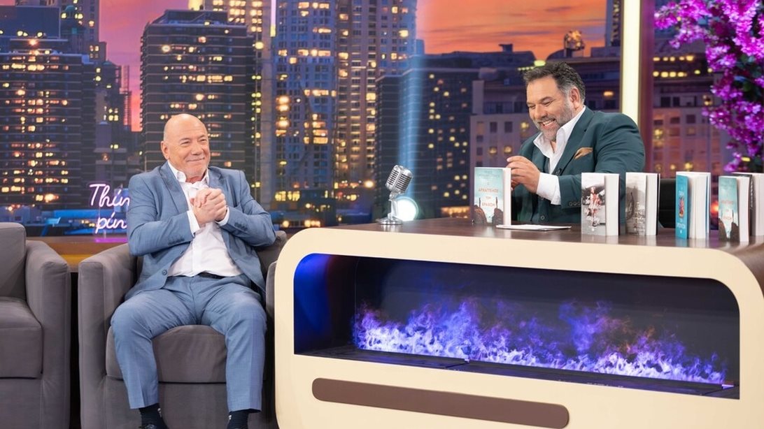 Μένιος Σακελλαρόπουλος: &quot;Ξεκίνησα δειλά, πριν τελειώσω το σχολείο. Το έκρυβα γιατί θα γινόταν στο σπίτι Βιετνάμ&quot;