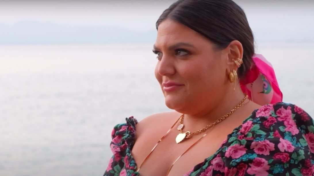 Δανάη Μπάρκα: "Πρέπει να απαντήσω ή να τοποθετηθώ, όταν νιώθω..."