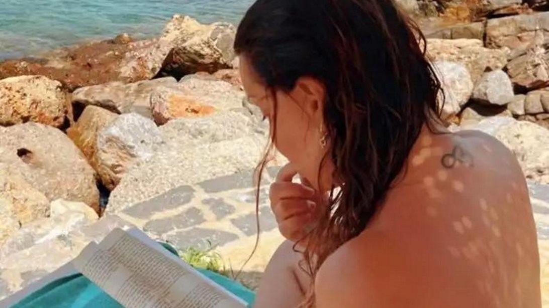 Η Ναταλία Γερμανού στην Κρήτη - Οι πρώτες εικόνες από τις καλοκαιρινές της διακοπές