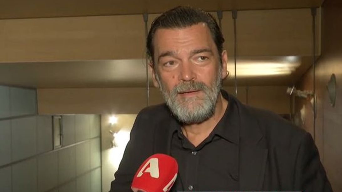 Ο Κωνσταντίνος Καζάκος για το χαμό του πατέρα του: "Τρως τη σφαλιάρα και συνεχίζεις"