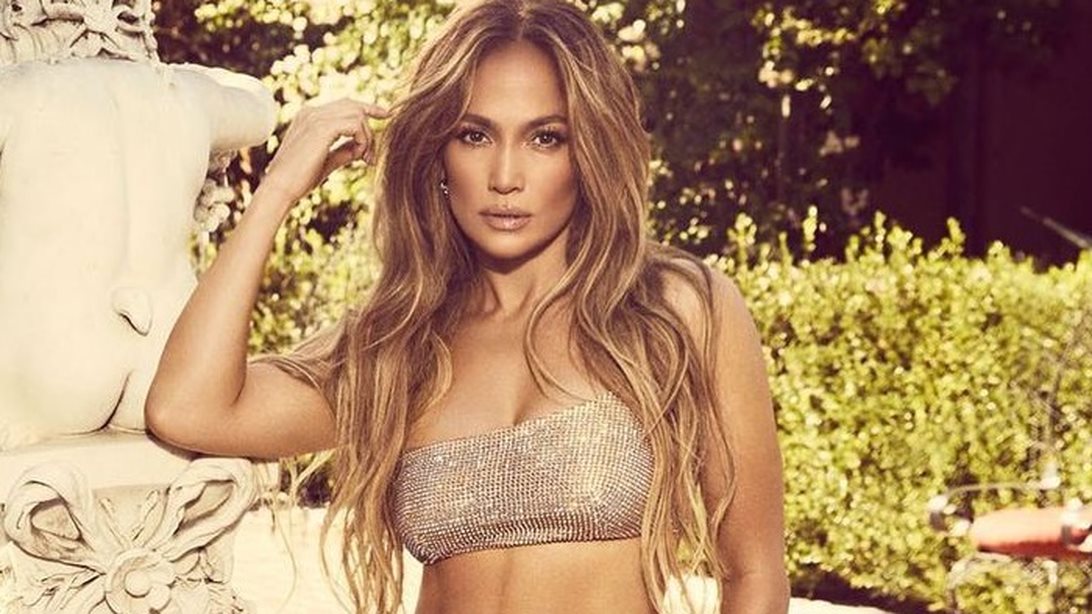 Η Jennifer Lopez ποζάρει γυμνή για το νέο της single