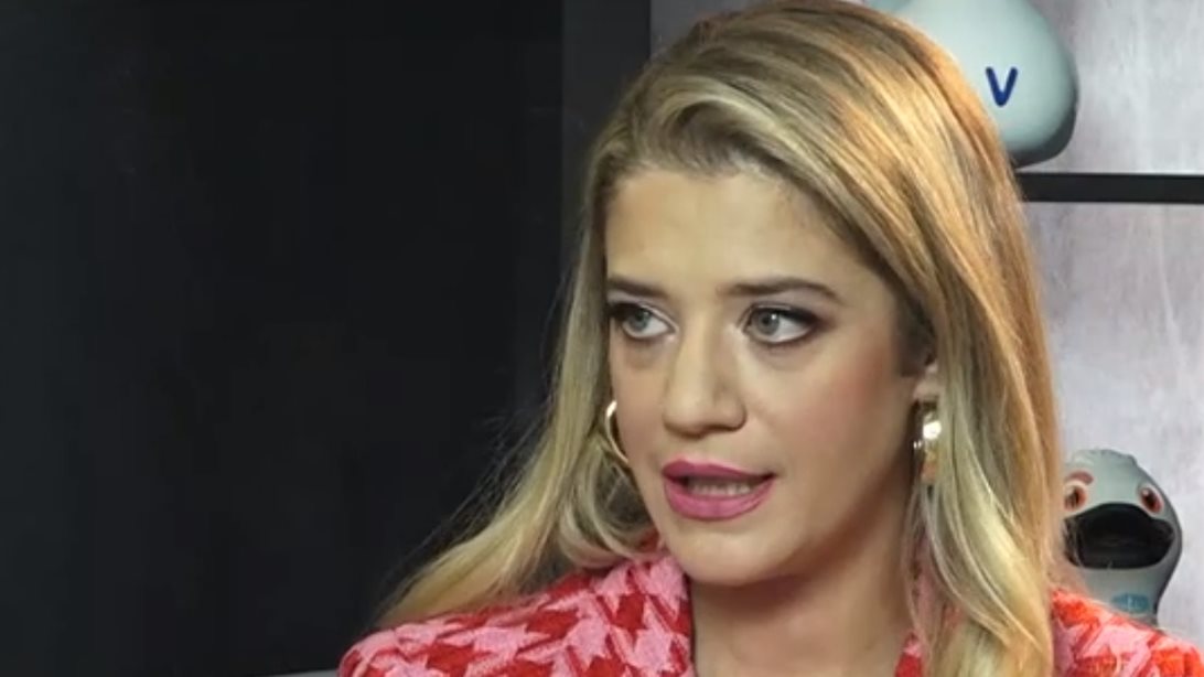 Τζένη Θεωνά: &quot;Όταν ανακοίνωσα στον Δήμο ότι είμαι έγκυος μου είπε να του στείλω φωτογραφία να δει τι έχει αλλάξει πάνω μου&quot;