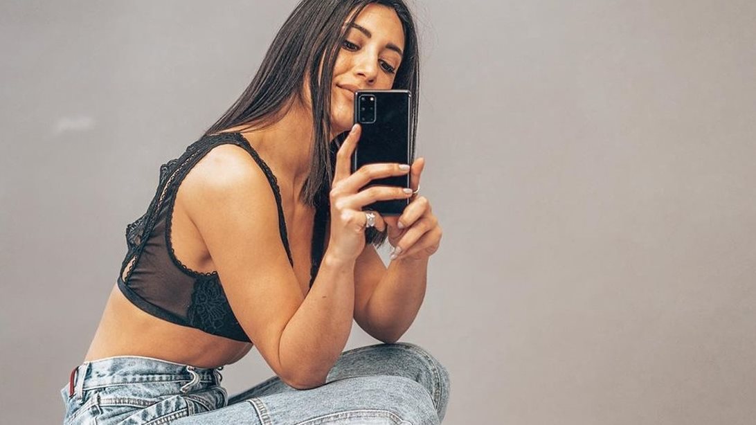 Viral Of The Day: Η αλήθεια για τον αδελφό της Ευγενίας Σαμαρά που έγινε viral λόγω γενεθλίων