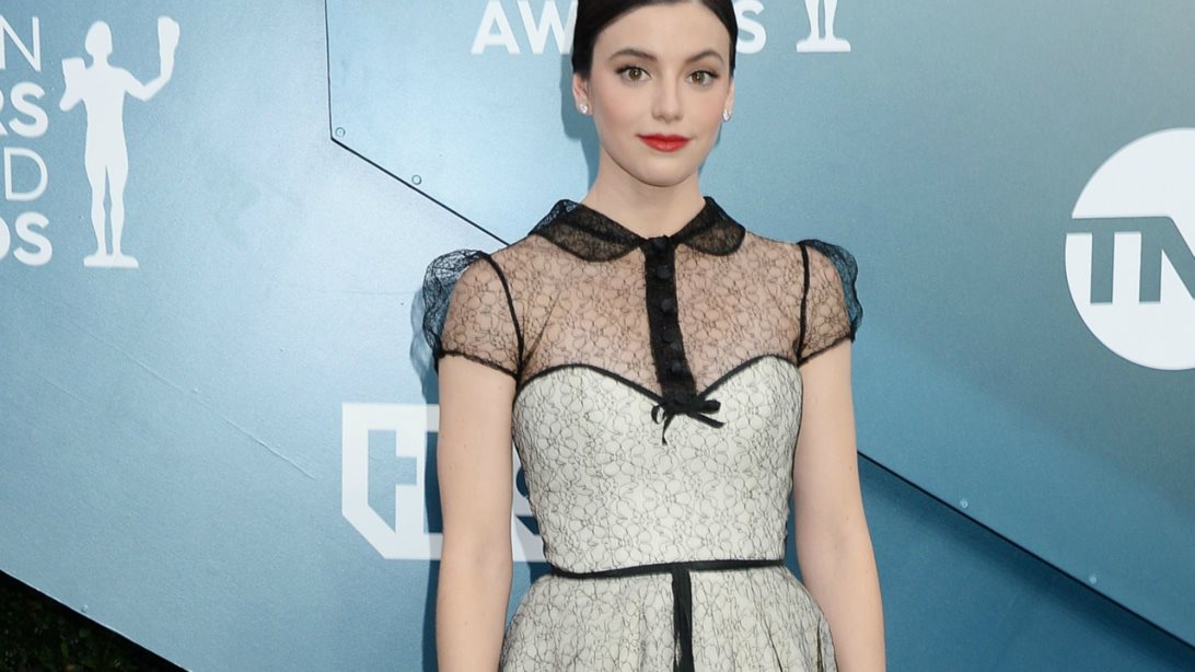 SAG Awards
: Η πρωταγωνίστρια της σειράς «Stranger Things», Francesca Reale, με δημιουργία του Βασίλη Ζούλια