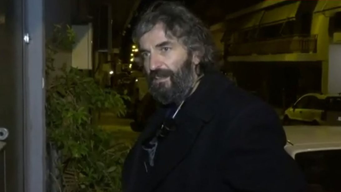 Ο Άρης Σερβετάλης στην πρώτη του αντίδραση μετά την αποχώρηση από τον &quot;Ρινόκερο&quot;