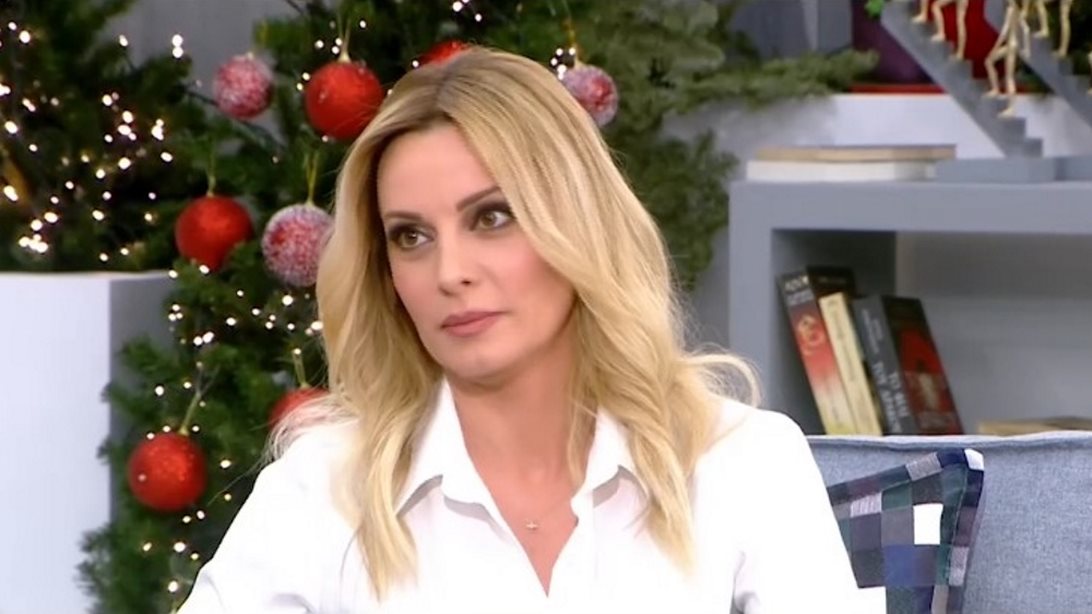 Πέγκυ Ζήνα: "Μου έλεγαν πως δεν είναι καλό να λέω τραγούδια άλλων συναδέλφων γιατί τους κάνω διαφήμιση"