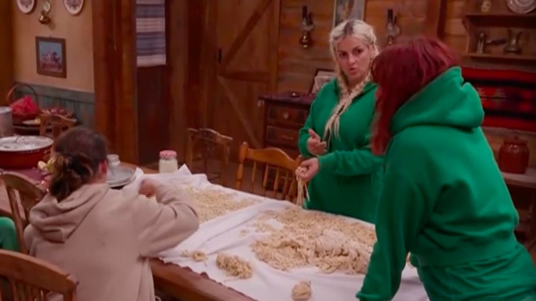 Πανικός για το φαγητό στην Φάρμα: &quot;Ευχαριστούνται οι αντίπαλοι το φαγητό που φτιάχνω και δε μ&#39;αρέσει&quot;