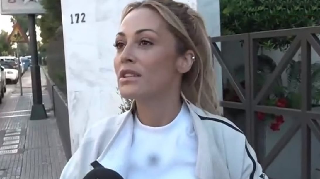 Η Ελένη Βουλγαράκη απάντησε για το εάν είναι ζευγάρι με τον Δημήτρη Κουρμπέλη