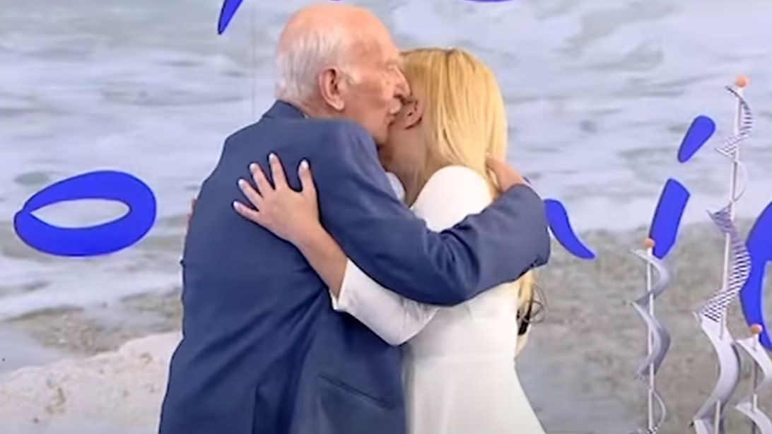 Αυλαία για το &quot;Καλημέρα Ελλάδα&quot; | Γιώργος Παπαδάκης σε Μαρία Αναστασοπούλου: &quot;Το διαζύγιο μας είναι βελούδινο&quot;