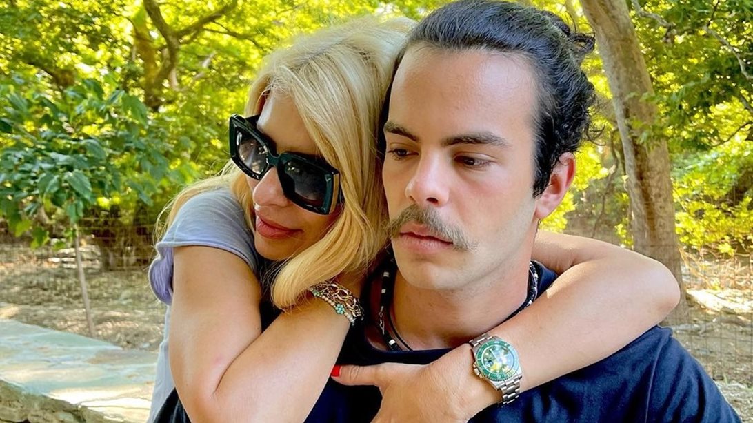 Το σχόλιο του Άγγελου Λάτσιου στη φωτογραφία της Ελένης Μενεγάκη με τη μικρή Μαρίνα