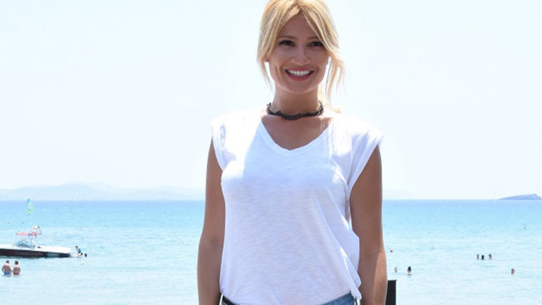 Φαίη Σκορδά: Η πρώτη φωτογραφία με τη νέα ομάδα του «Πρωινού»