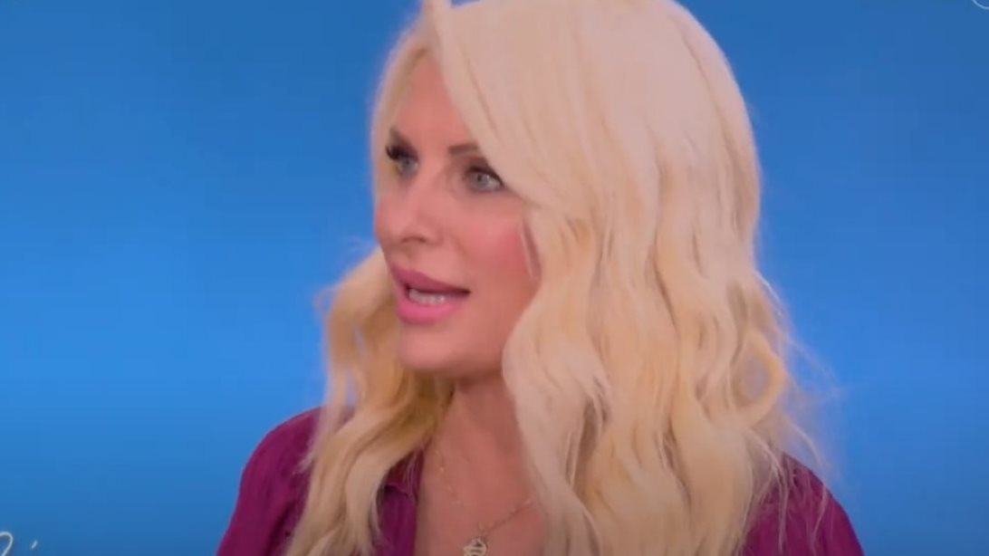 Ελένη Μενεγάκη: "Συγκινούμαι - Με κοιτάζω και λέω "θα σκεφτόμουν τίποτα τότε;""